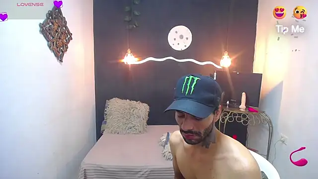 Snapshot of SexyKataShow chatting on 10.24.25 SexyKataShow online show from 10.24.25