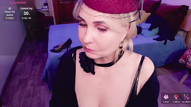 Snapshot of _unique_cam_ chatting on 09.21.25  unique cam  online show from 09.21.25