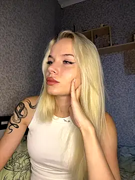 Snapshot of SIMBA_BOS chatting on 11.12.25 SIMBA BOS online show from 11.12.25