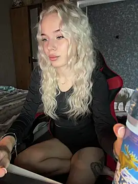 Snapshot of SIMBA_BOS chatting on 03.04.26 SIMBA BOS online show from 03.04.26