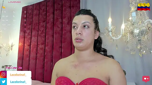 Snapshot of LaColorina_ chatting on 12.21.24 LaColorina online show from 12.21.24