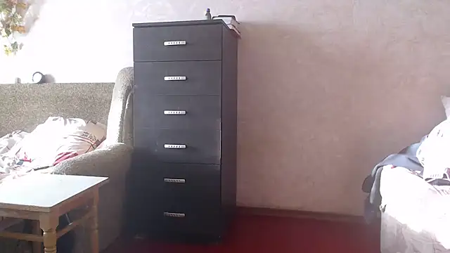 Amy August online show from 02.18.25