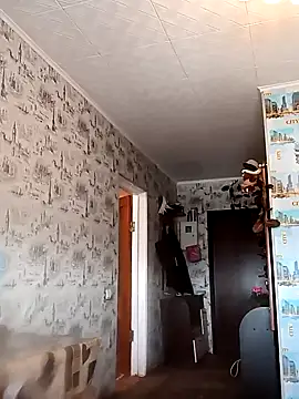 Amy August online show from 02.27.25