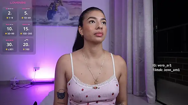 Veronica ar online show from 10.31.25