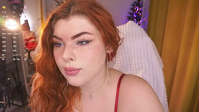 Snapshot of Ffoxyflame chatting on 12.22.24 Ffoxyflame online show from 12.22.24