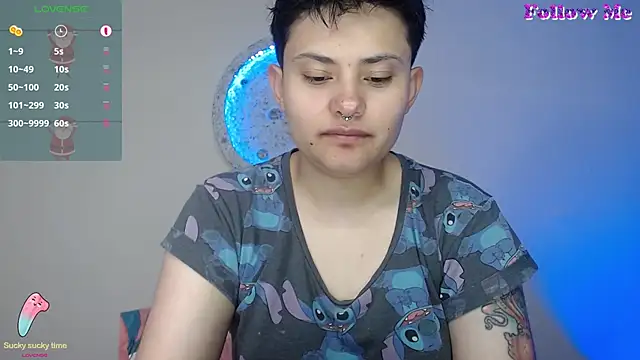 girl intense444 online show from 12.27.24