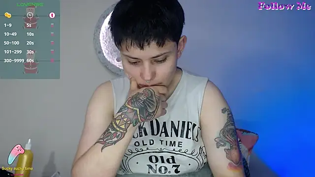 girl intense444 online show from 12.30.24