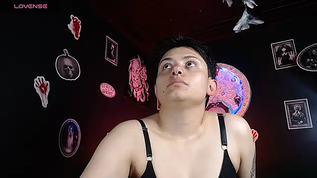 girl intense444 online show from 10.27.25