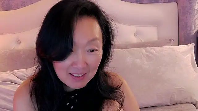Asian legs online show from 07.17.26