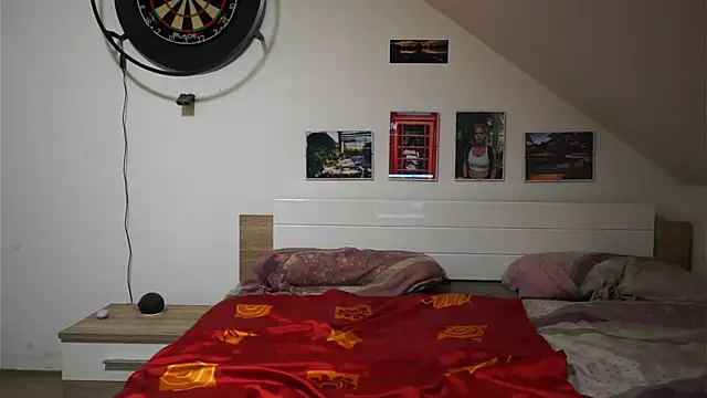 Moistdevil online show from 10.22.25