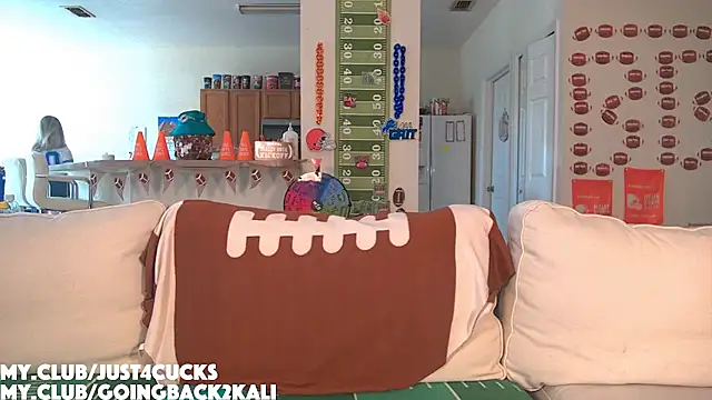 Snapshot of boomboomr00m chatting on 11.16.25 boomboomr00m online show from 11.16.25