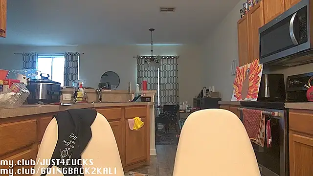 Snapshot of boomboomr00m chatting on 11.27.25 boomboomr00m online show from 11.27.25