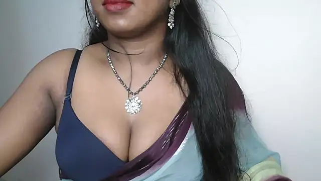 Dhiyapink online show from 10.27.25