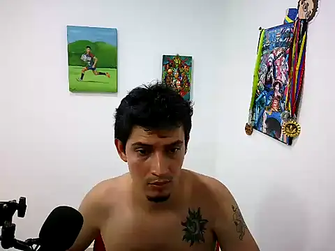 Snapshot of MonkeyDSanti chatting on 06.26.26 MonkeyDSanti online show from 06.26.26