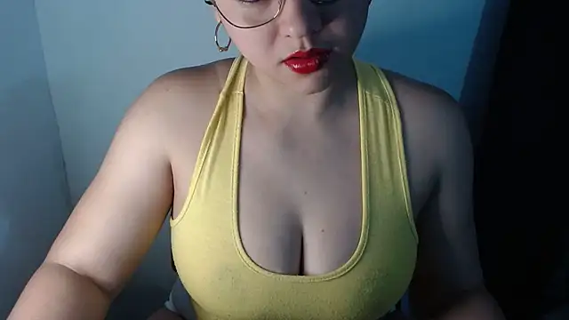 Snapshot of lizbodu chatting on 05.21.26 lizbodu online show from 05.21.26