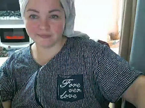 cute  cherry online show from 12.12.24