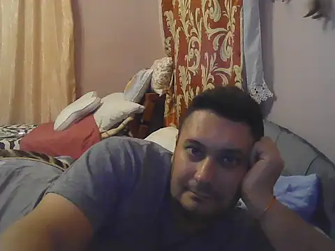 Snapshot of nemes2 chatting on 10.10.25 nemes2 online show from 10.10.25