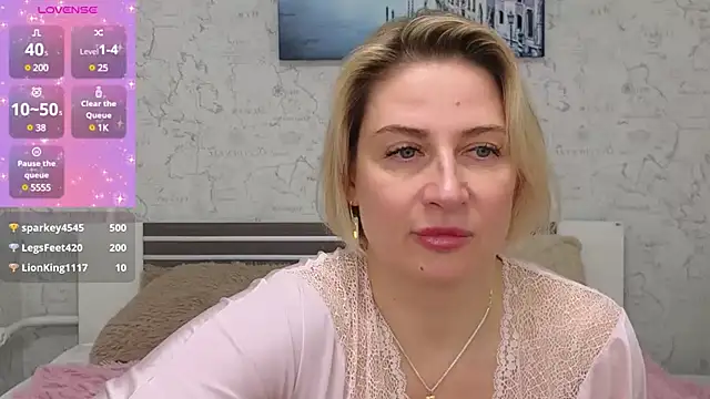 Snapshot of Lady_Murenza chatting on 02.21.25 Lady Murenza online show from 02.21.25