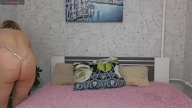 Snapshot of Lady_Murenza chatting on 03.13.25 Lady Murenza online show from 03.13.25