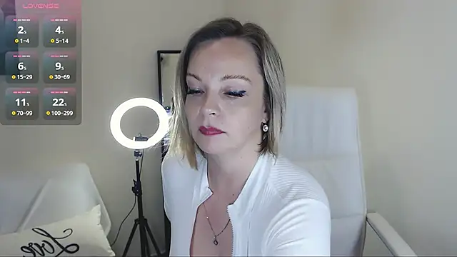 Tilly Eliot online show from 02.04.25