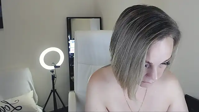 Tilly Eliot online show from 02.17.25