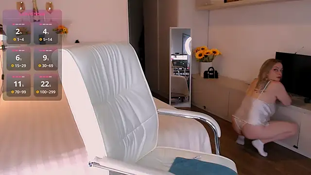 Tilly Eliot online show from 10.05.25