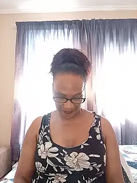 Snapshot of Hotgrannyx chatting on 06.24.26 Hotgrannyx online show from 06.24.26