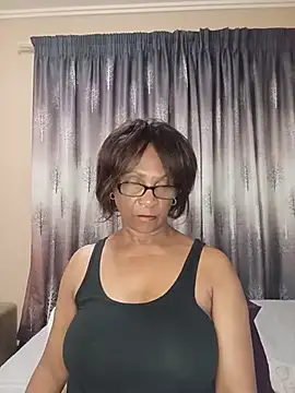 Snapshot of Hotgrannyx chatting on 07.18.26 Hotgrannyx online show from 07.18.26