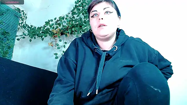 Psychobitch7 online show from 11.23.25