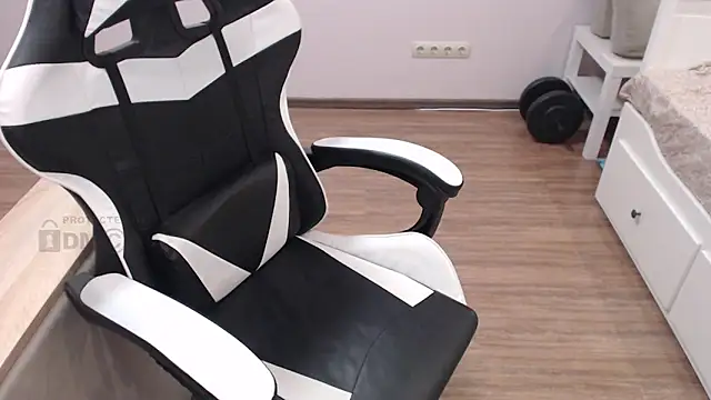 Mandarin4ks online show from 03.17.25