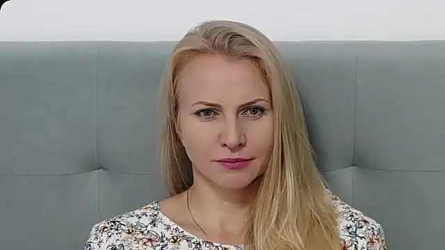 K  Adrienne online show from 09.30.25