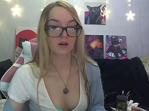 SecretSophia online show from 11.22.25