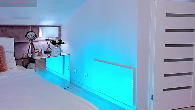 MiaMuse online show from 03.13.26