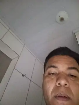 Snapshot of Carloscova25 chatting on 06.18.26 Carloscova25 online show from 06.18.26