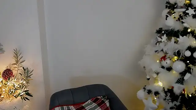 Xentthia online show from 12.04.25