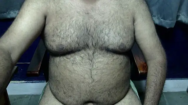 Snapshot of hairysubcub_70 chatting on 07.09.26 hairysubcub 70 online show from 07.09.26