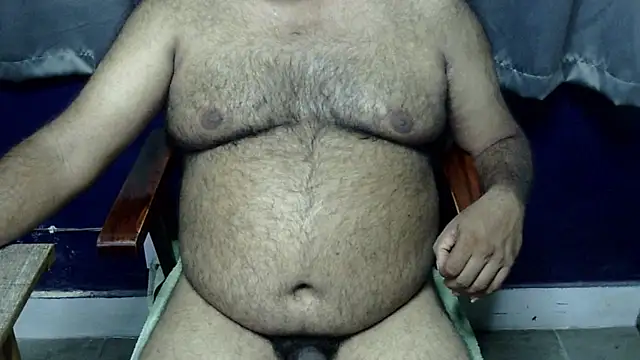 Snapshot of hairysubcub_70 chatting on 07.17.26 hairysubcub 70 online show from 07.17.26
