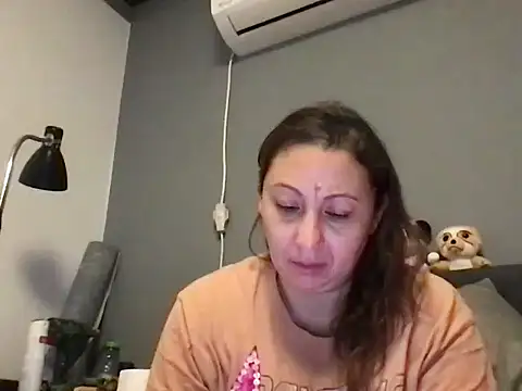 Snapshot of maryxex28 chatting on 11.24.25 maryxex28 online show from 11.24.25