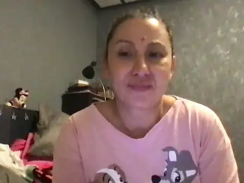 Snapshot of maryxex28 chatting on 11.30.25 maryxex28 online show from 11.30.25