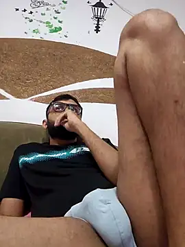 Snapshot of love4shownude chatting on 12.28.24 love4shownude online show from 12.28.24