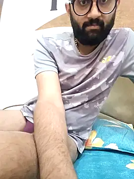 Snapshot of love4shownude chatting on 01.06.25 love4shownude online show from 01.06.25