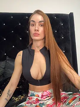 Snapshot of SofiaCarter chatting on 12.14.24 SofiaCarter online show from 12.14.24