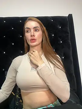 Snapshot of SofiaCarter chatting on 12.30.24 SofiaCarter online show from 12.30.24