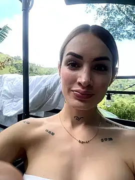 Snapshot of SofiaCarter chatting on 03.02.25 SofiaCarter online show from 03.02.25