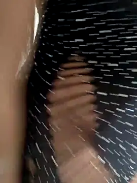 Snapshot of NeydeHotWife chatting on 02.24.25 NeydeHotWife online show from 02.24.25