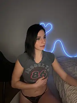 OIivia online show from 01.04.25