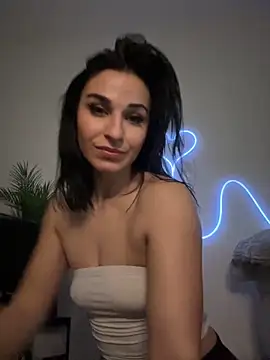 OIivia online show from 03.06.25