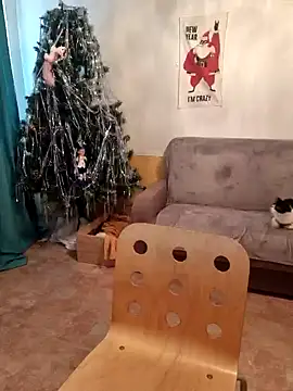 LazyTanukii online show from 12.18.24