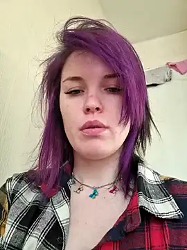 LazyTanukii online show from 02.05.25