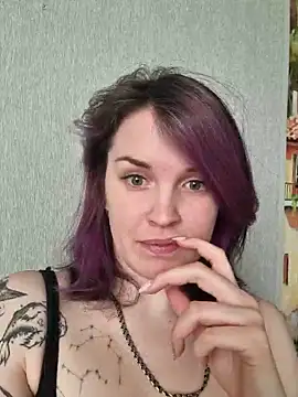 LazyTanukii online show from 03.11.25